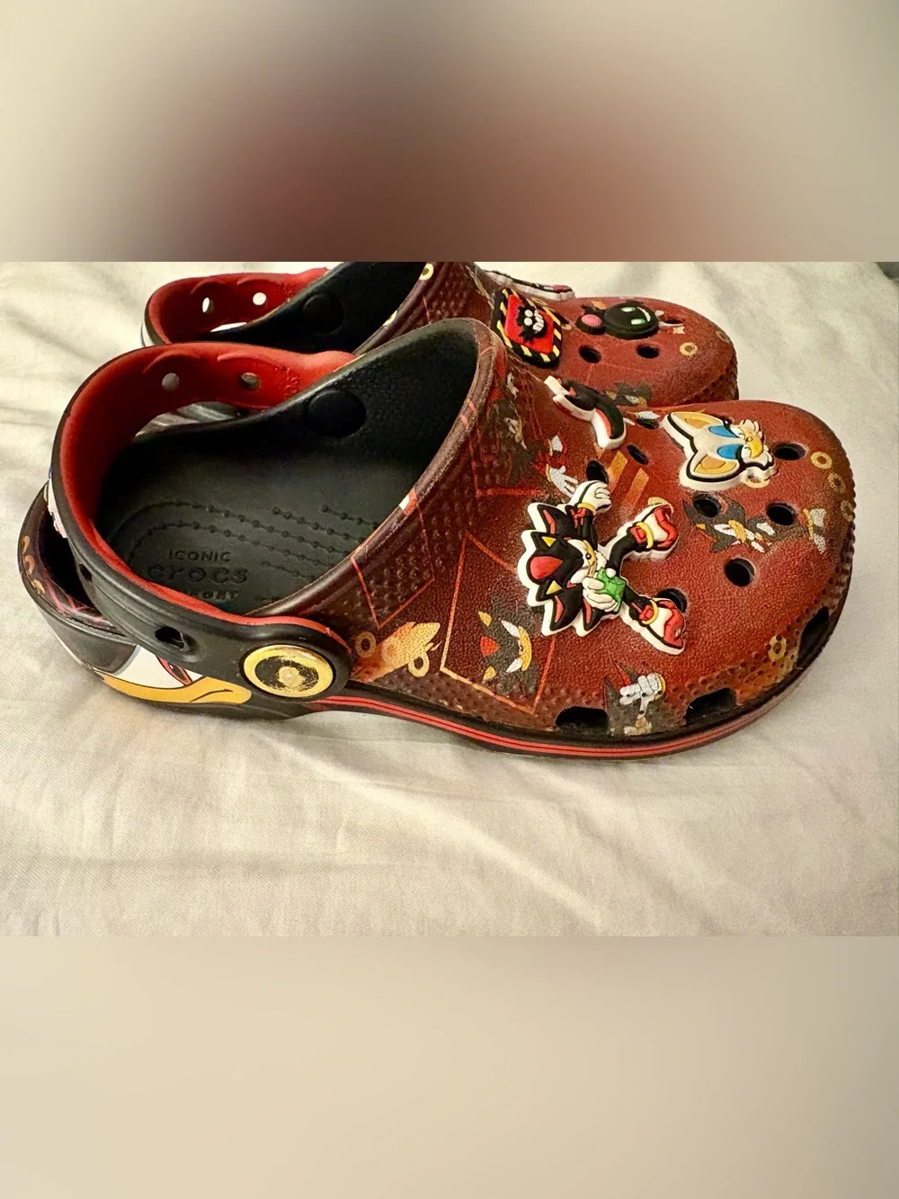 CROCS X Sonic the hedgehog little kid size 9.